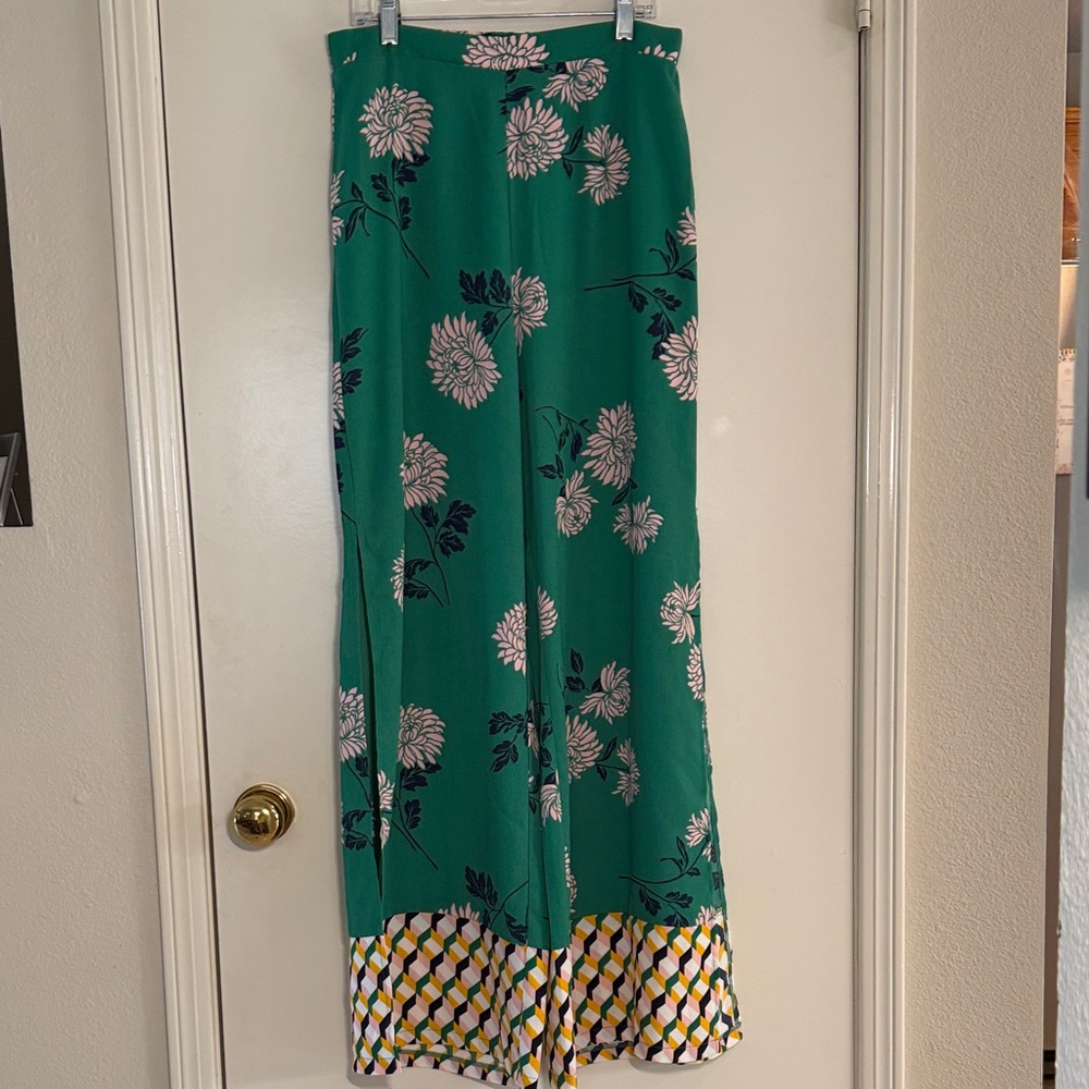 Forever 21 Pretty Green Flora Print Wide Leg Summer Pants W/Deep Side Slits